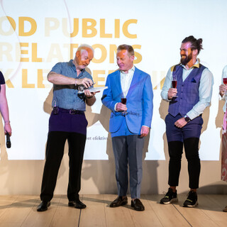 Na 20. PR Brunchi byla pokřtěna kniha Od public relations k leadershipu